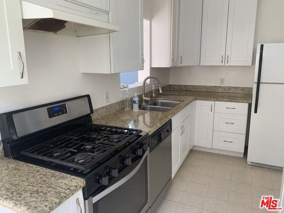 2807 Glendon Ave - Photo 6 of 17