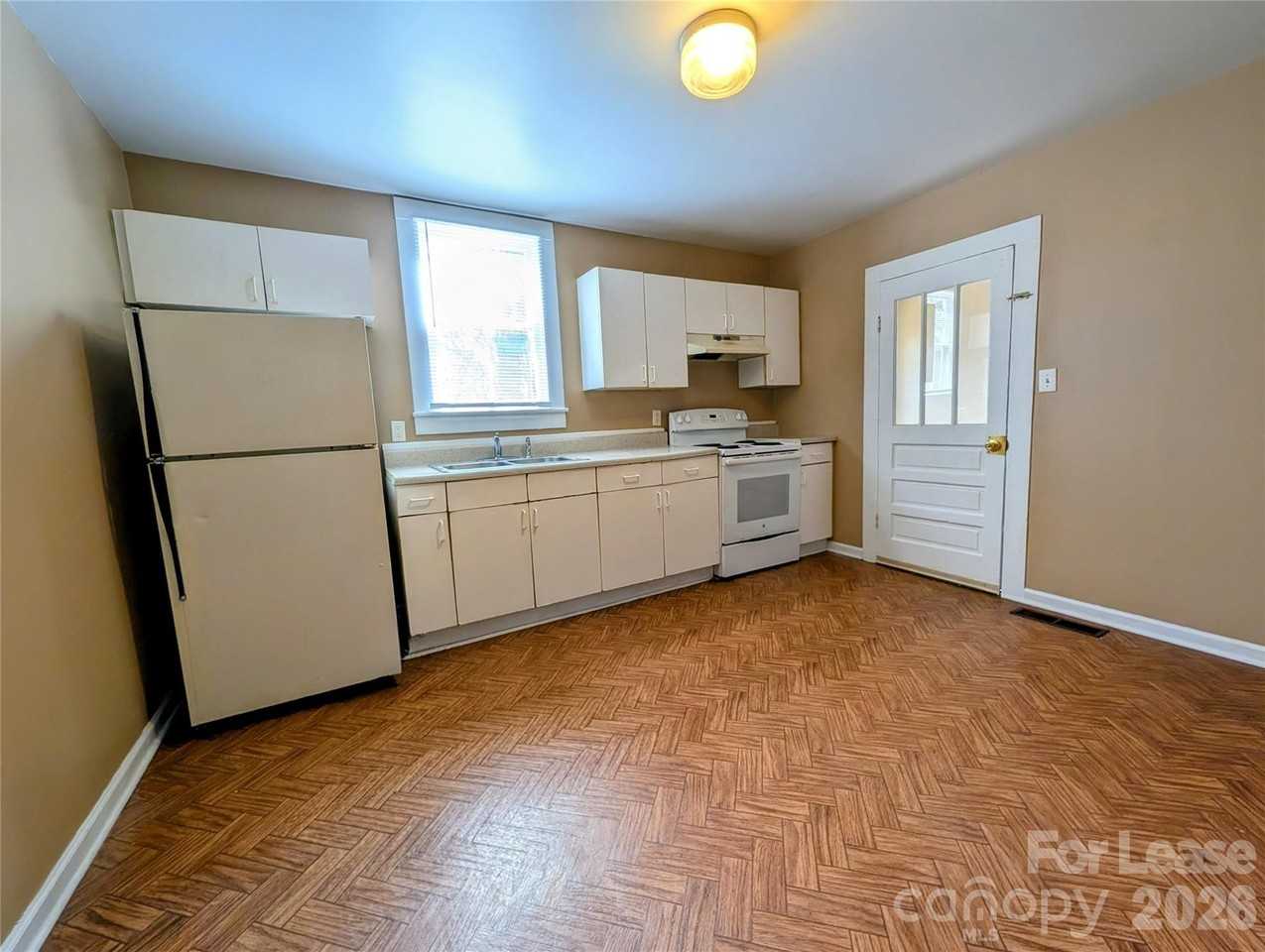 505 N Flint St - Photo 6 of 12