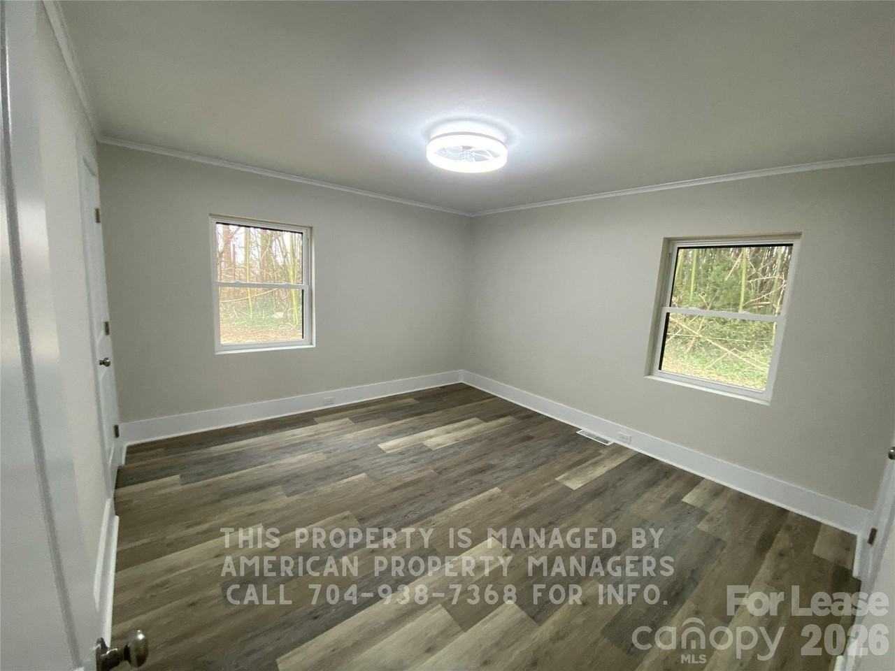 1830 Hollywood Dr - Photo 7 of 9