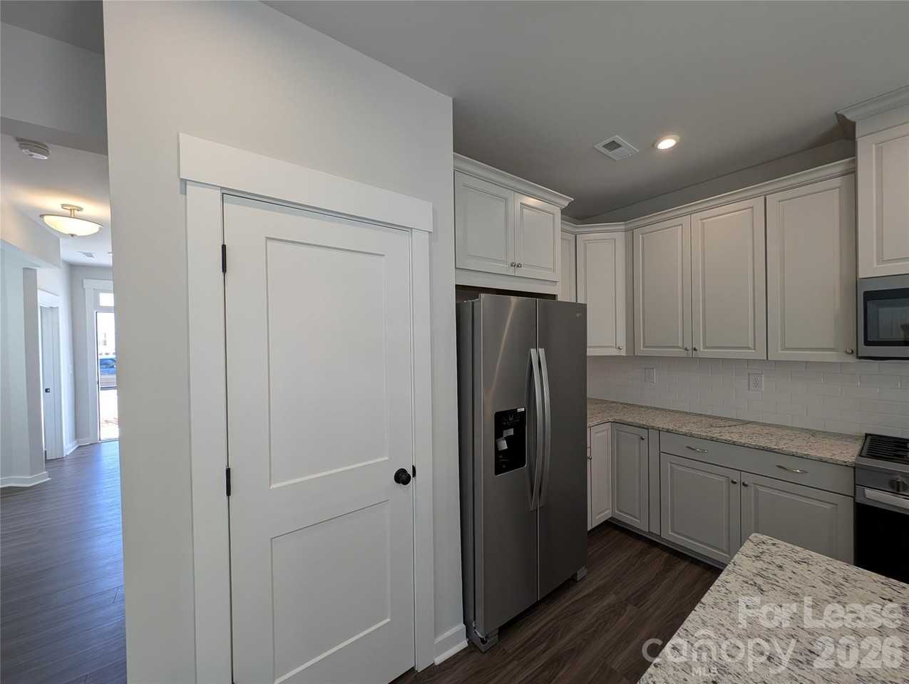 3142 Finchborough Ct - Photo 4 of 31