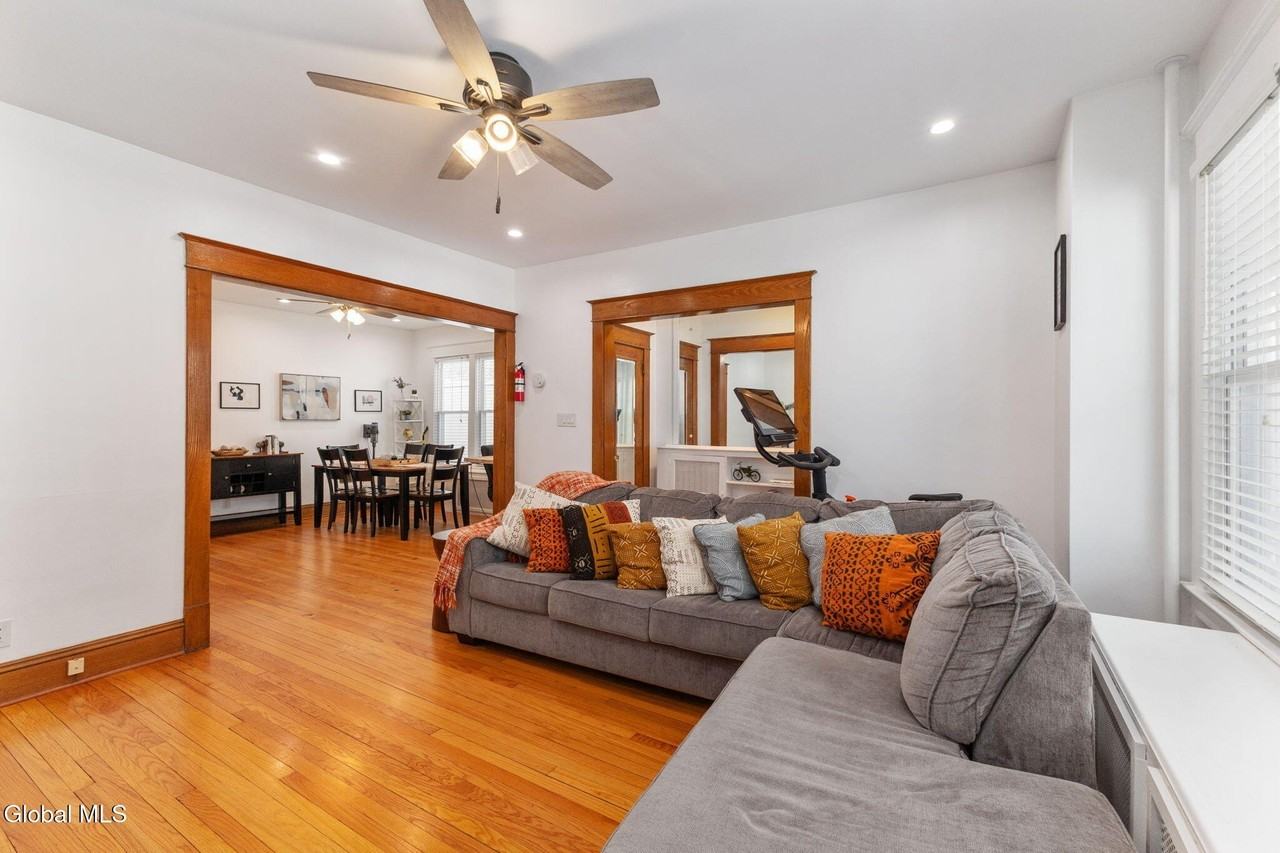 106 N Pine Ave - Photo 7 of 21