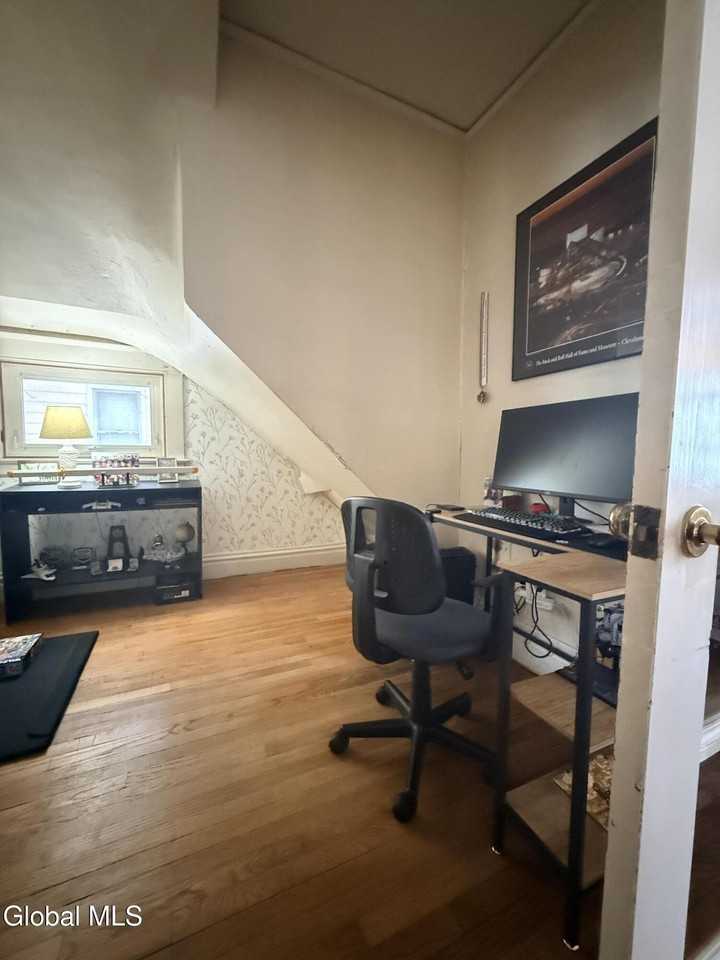 16 Blakely Ct Unit 1 - Photo 7 of 26