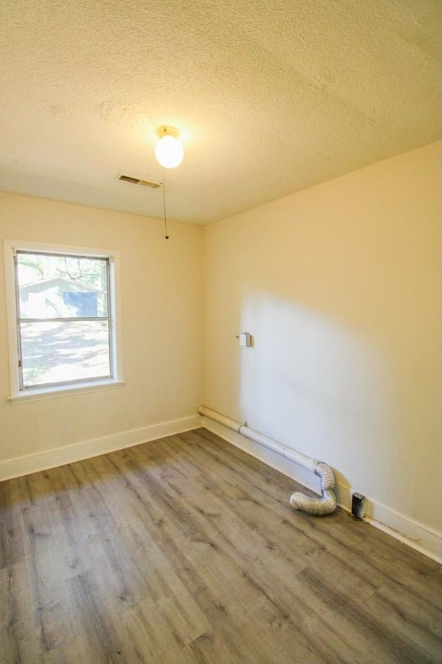 2104 Maybank Hwy - Photo 3 of 16