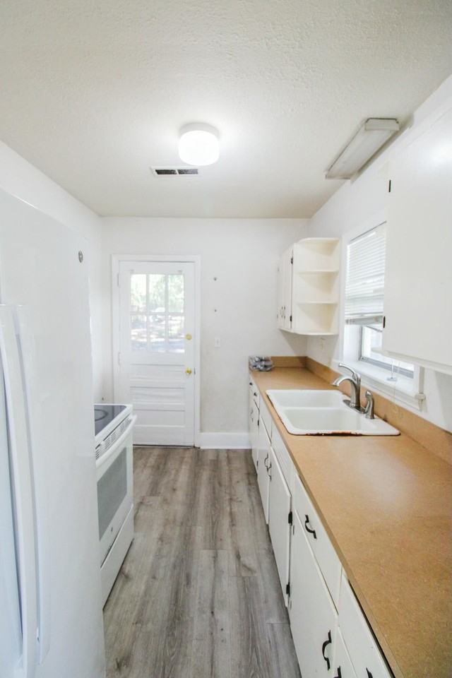 2104 Maybank Hwy - Photo 7 of 16