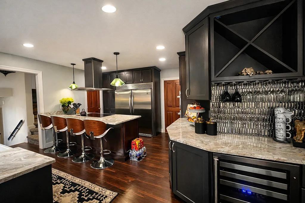 325 Valley View Dr #1 - Photo 5 of 25