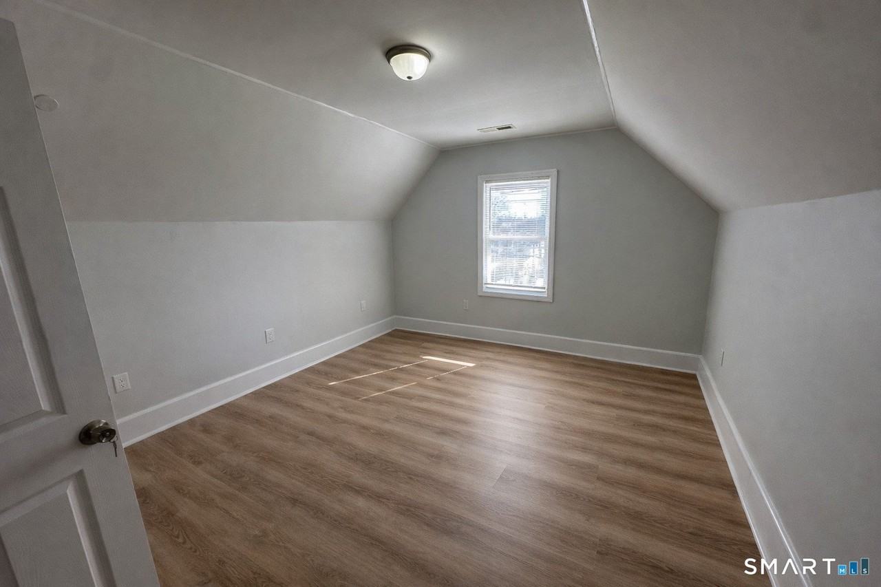 181 Park St Unit 3 - Photo 3 of 16