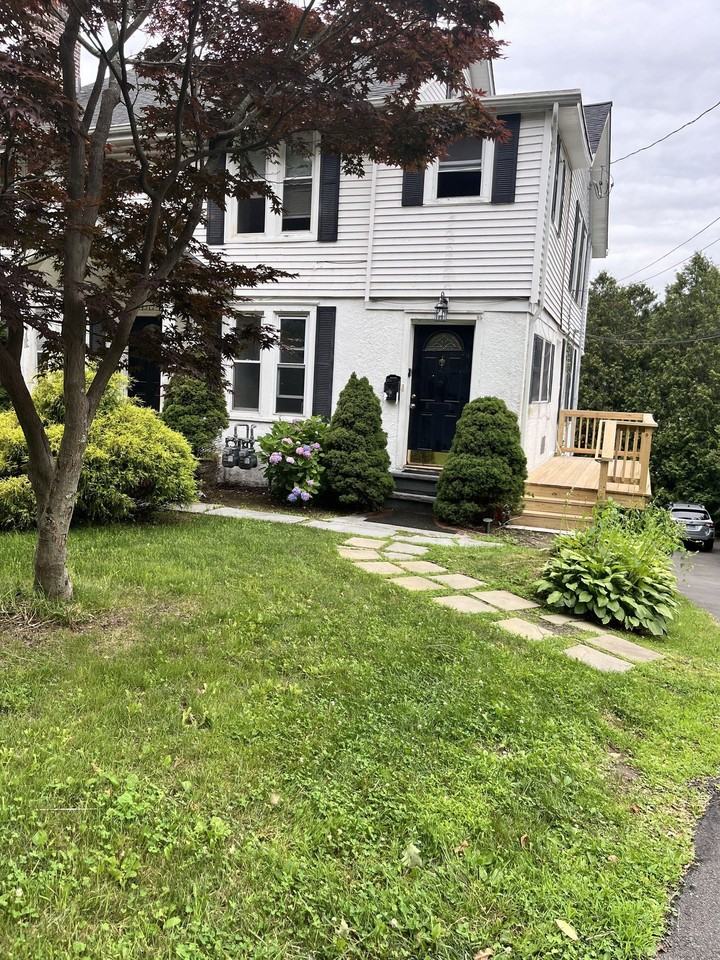 1312 Hope St Unit 2 - Photo 2 of 17