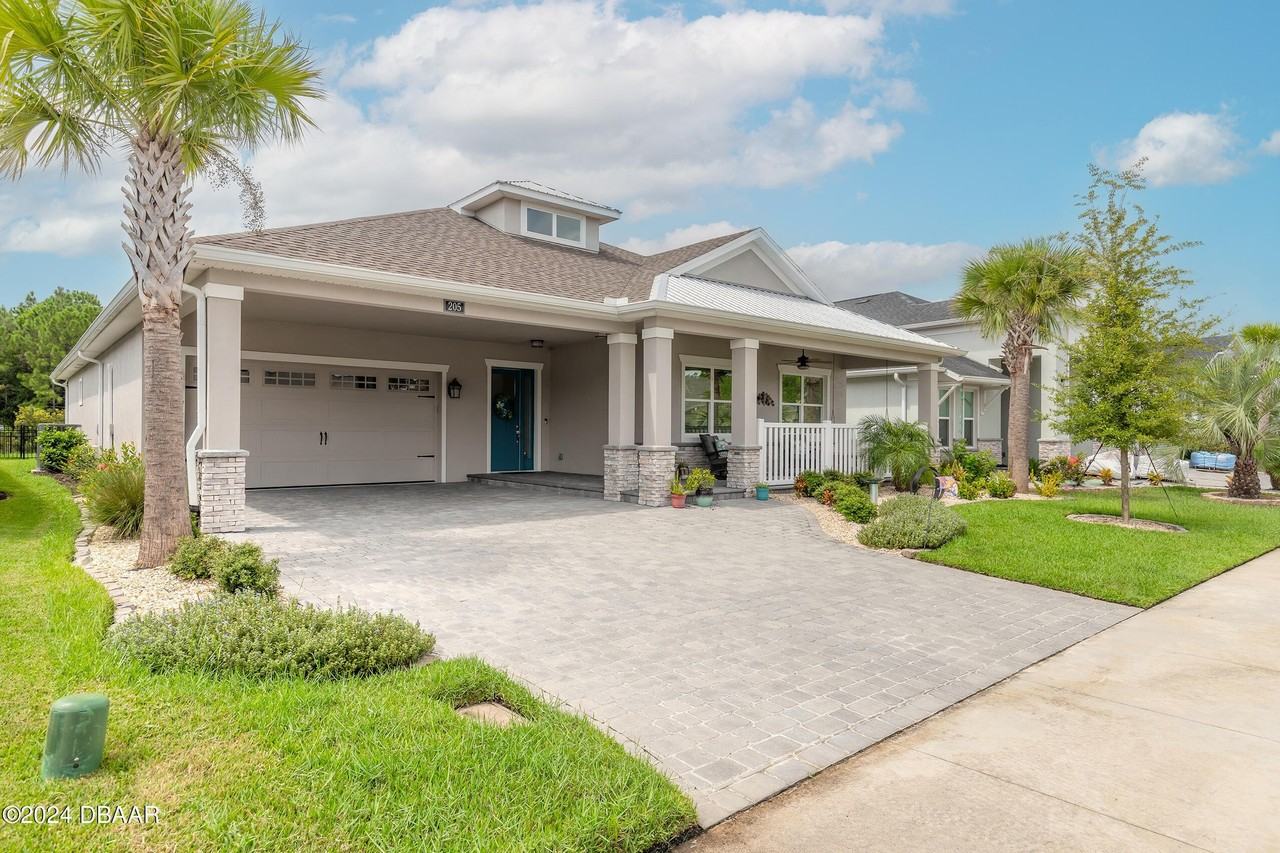 205 Cyan Ave - Photo 2 of 46