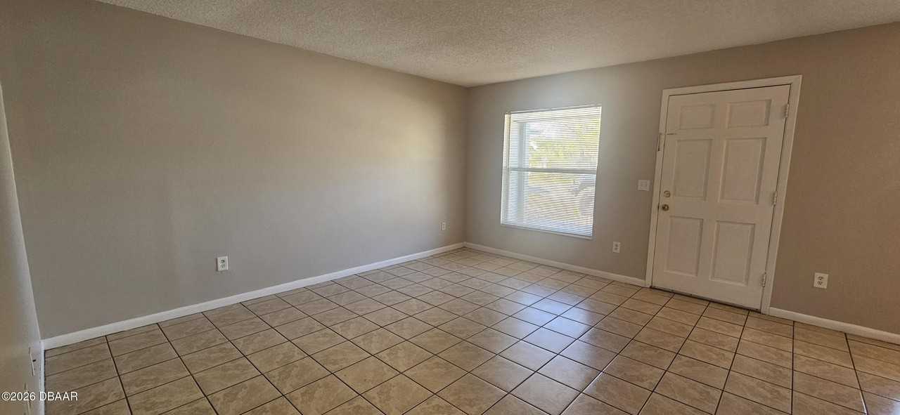 335 S Osceola St - Photo 5 of 9