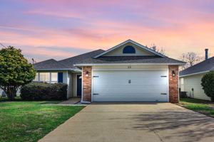 featured image of 13 Kathleen Dr