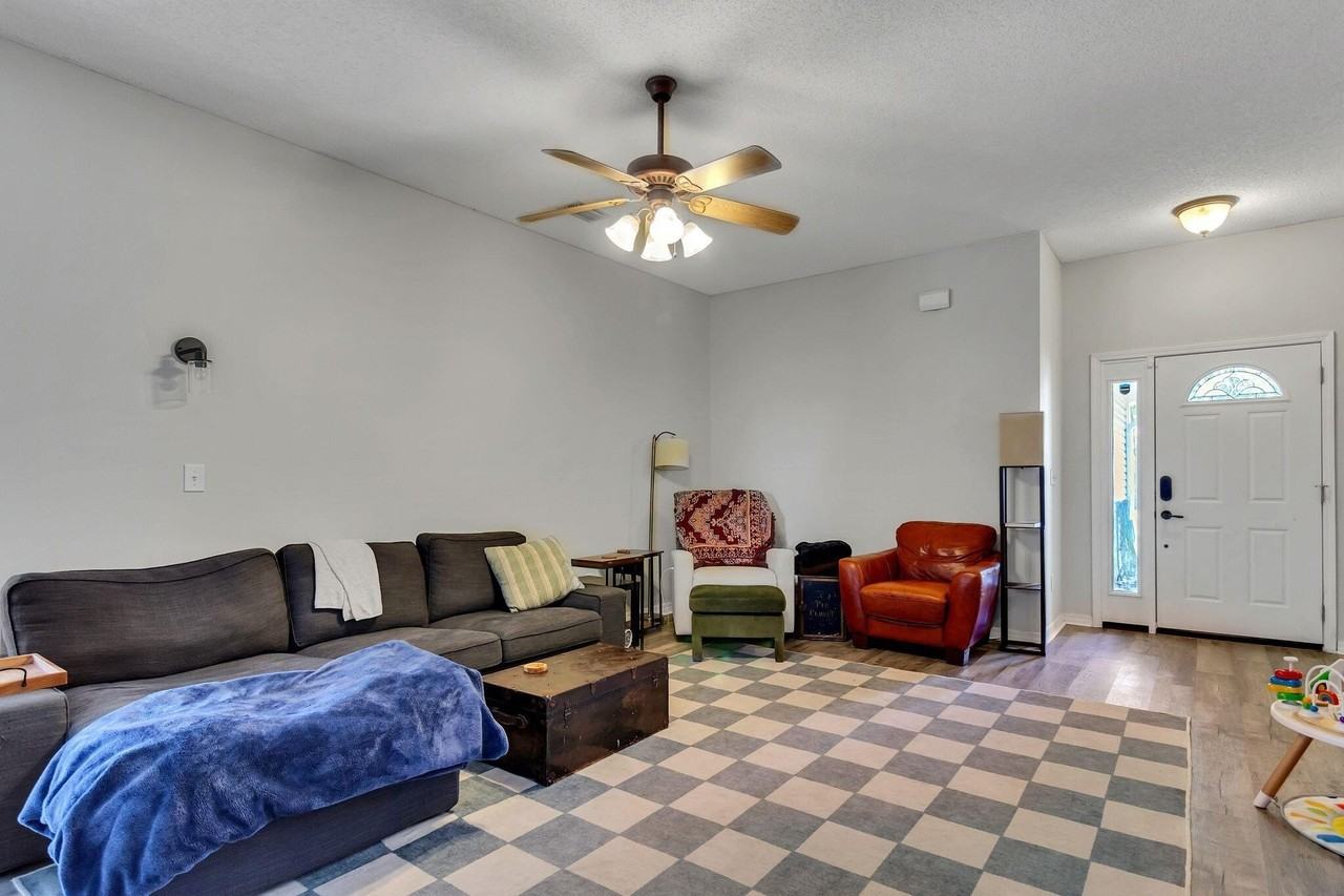 13 Kathleen Dr - Photo 6 of 30