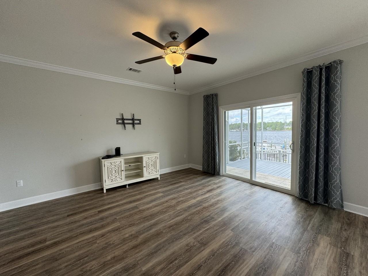 5512 Ansley Dr - Photo 4 of 22