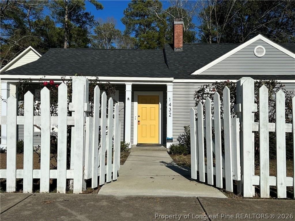 1432 Summitt Ave - Photo 2 of 24