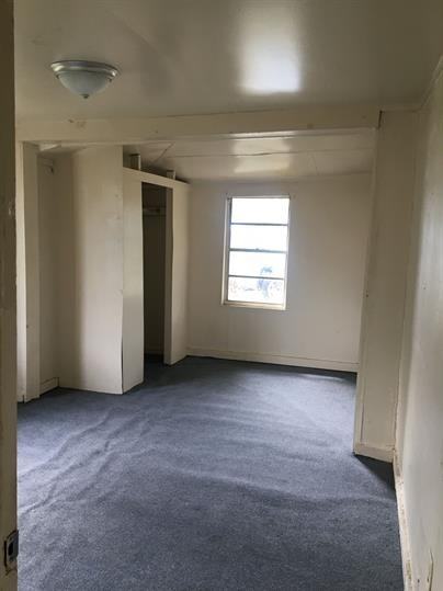 3320 Lincoln St #10 - Photo 4 of 12