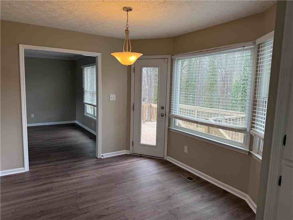 2679 Foxglove Dr Sw - Photo 3 of 17