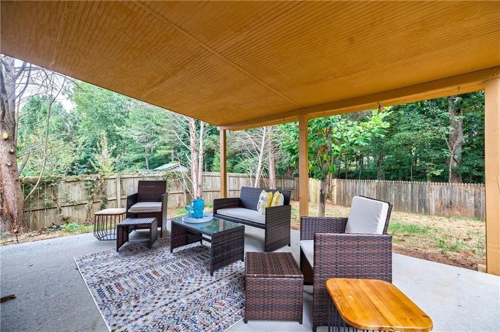 5195 Hillcrest Glenn Dr - Photo 5 of 41