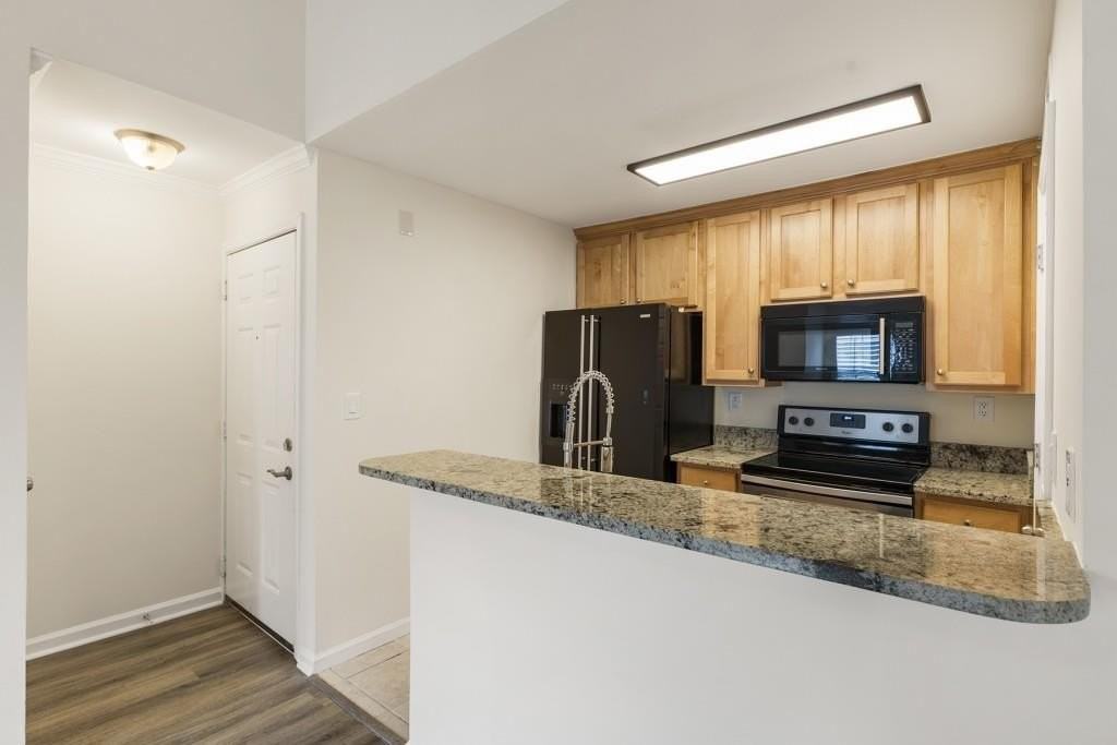 210 Granville Ct - Photo 6 of 19