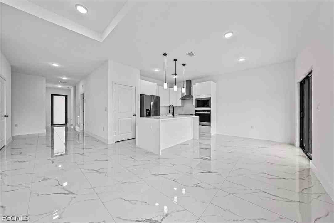 3813 25th St Sw - Photo 4 of 30