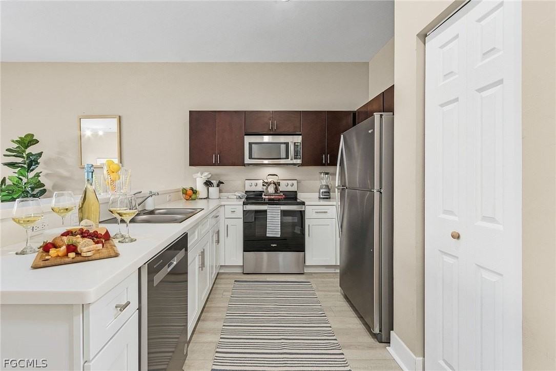 13411 Hidden Palms Cv Unit 17 - Photo 2 of 10