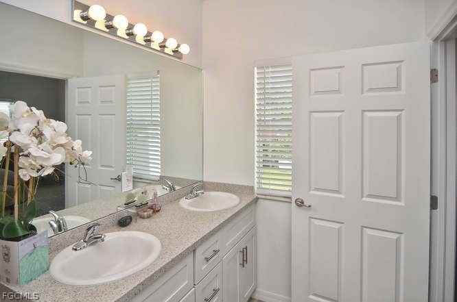 13411 Hidden Palms Cv Unit 17 - Photo 3 of 10