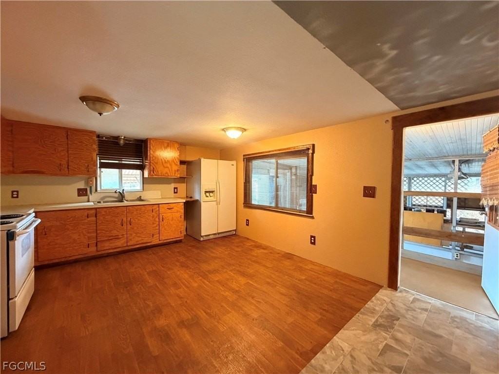 8086 Marx Dr - Photo 7 of 15