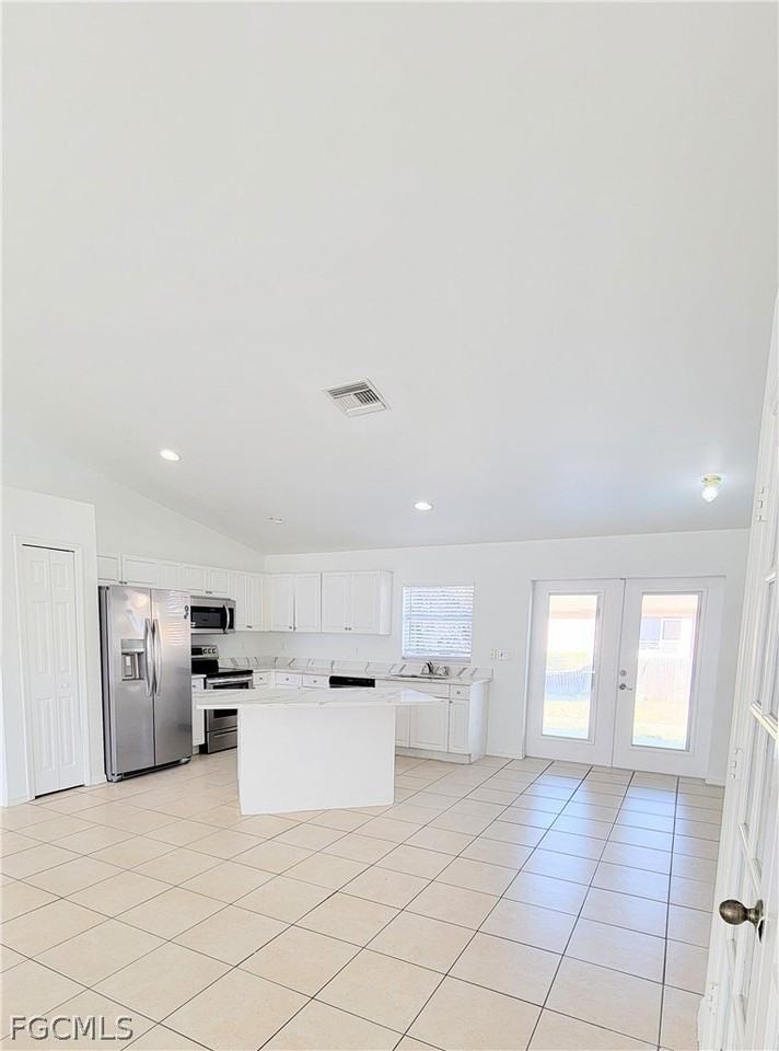 718 Altair Ave - Photo 6 of 19