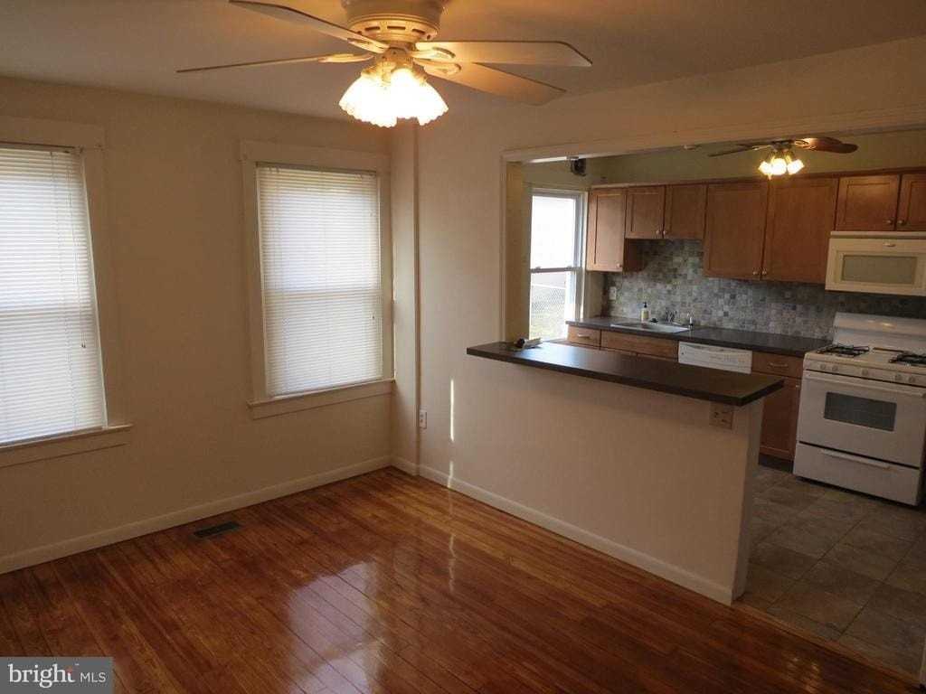 240 Pensdale St - Photo 5 of 23