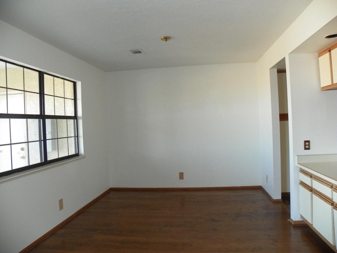 839 Country Club Dr Se Apt 2c - Photo 5 of 16