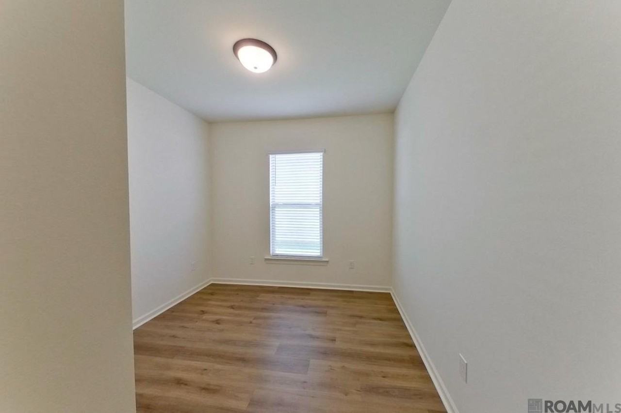206 Teddy Ln - Photo 7 of 23