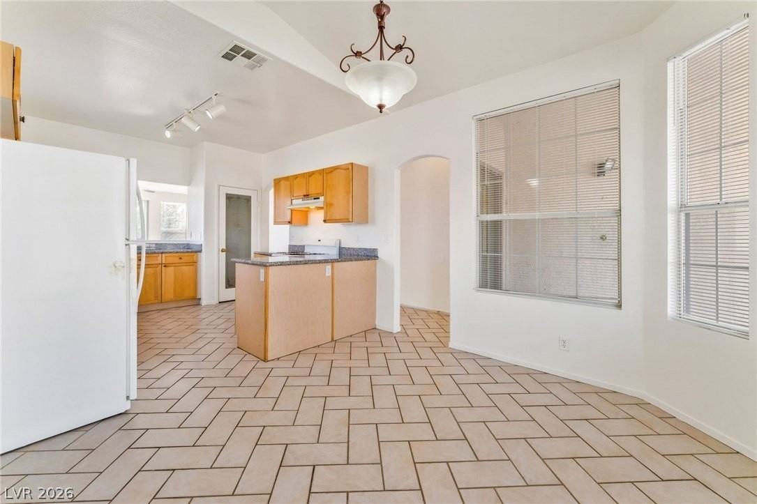 8301 Alder Meadows Ave - Photo 5 of 25