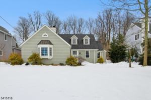 featured image of 10 Great Hills Ter