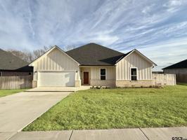 featured image of 1033 Stagecoach Bnd