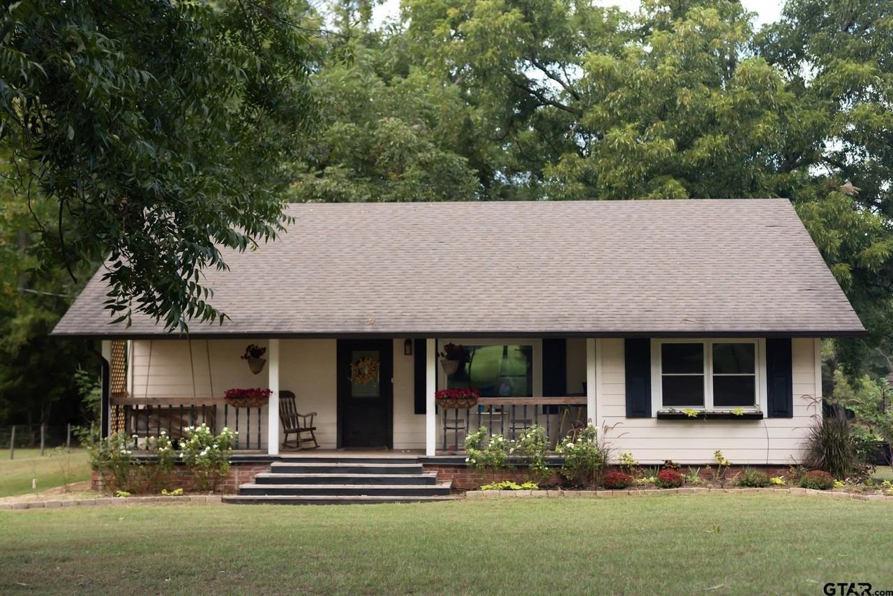 323 County Road 1519 - Photo 2 of 37