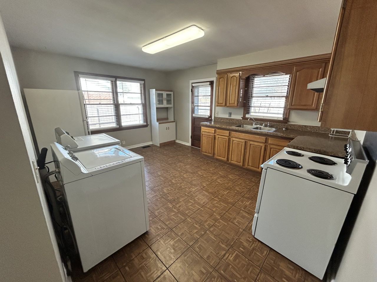 409 W Pasadena Ave #A - Photo 4 of 8