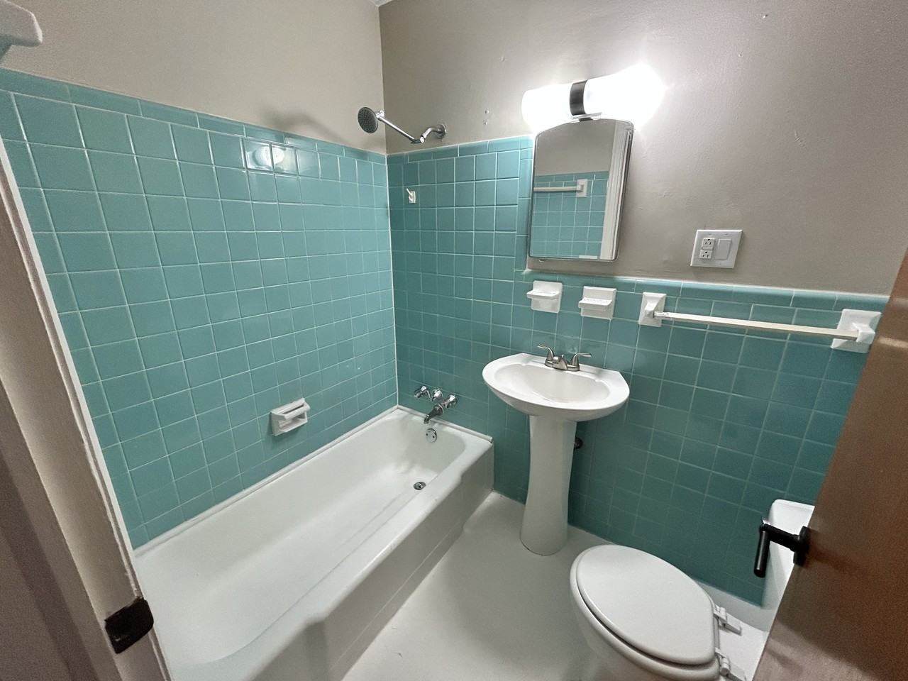 409 W Pasadena Ave #A - Photo 5 of 8