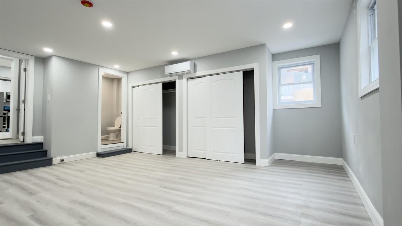 137 41st St #1 - Photo 2 of 15