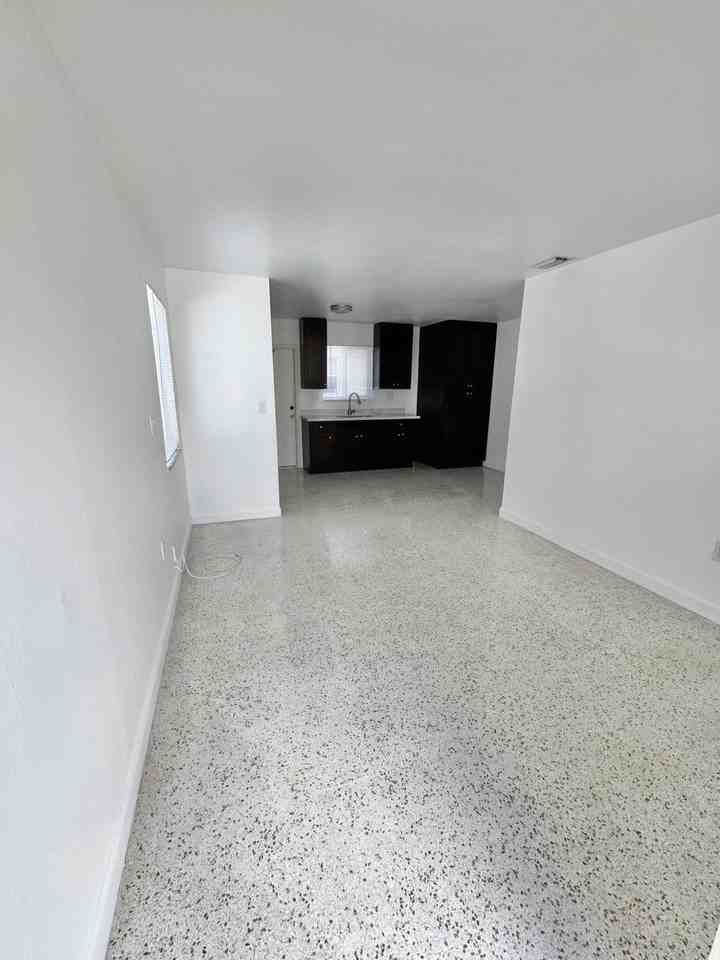 W 17th St #626 - Photo 3 of 8