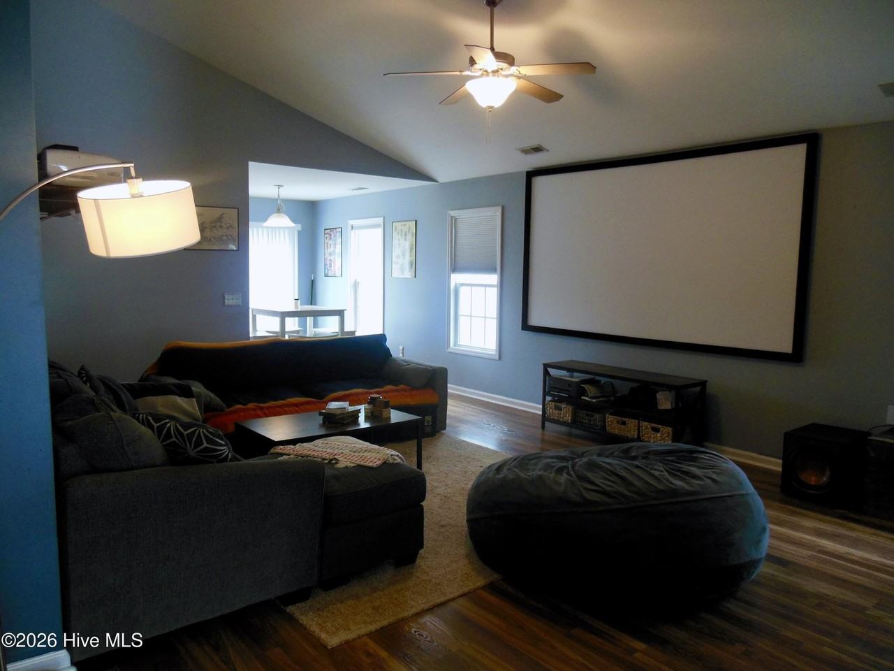 3031 Country Club Dr - Photo 4 of 15