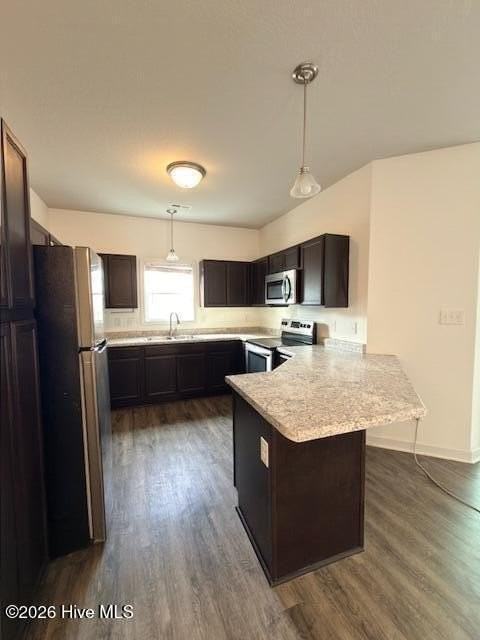 404 Vandemere Ct - Photo 6 of 17