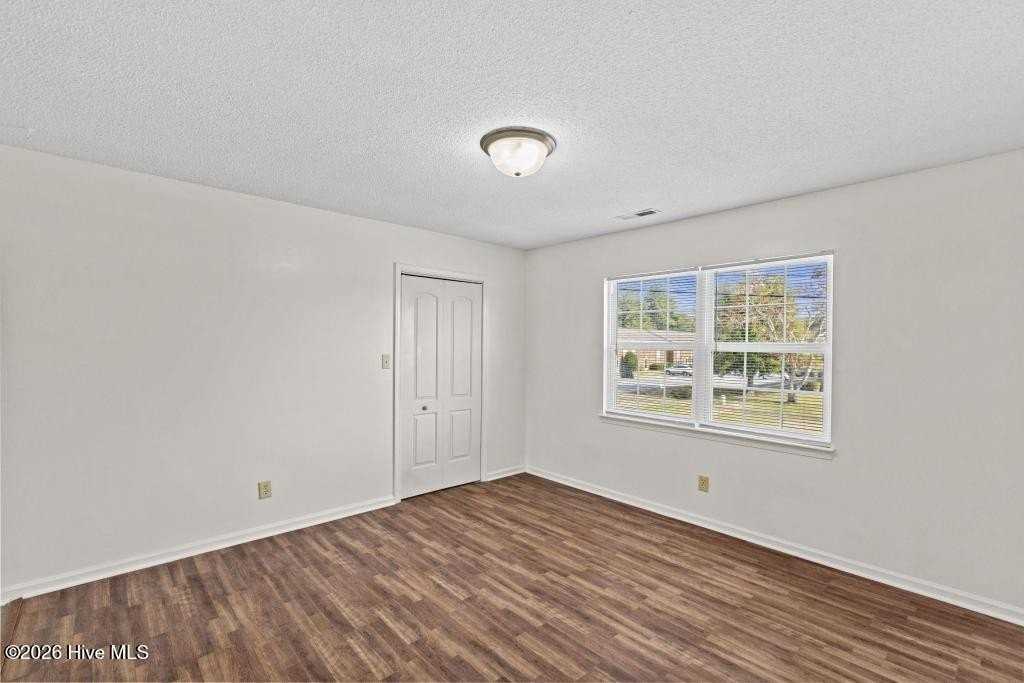 2318 Indian Dr #B5 - Photo 5 of 14