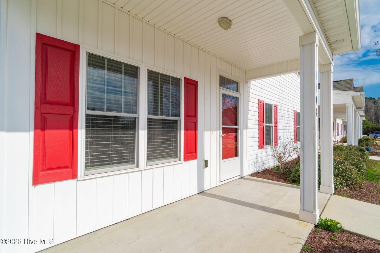 1103 Pirates Landing Dr - Photo 6 of 43