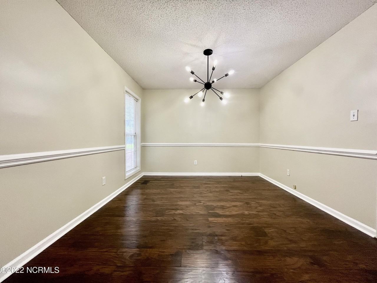 160 Old Hunt Rd - Photo 5 of 33