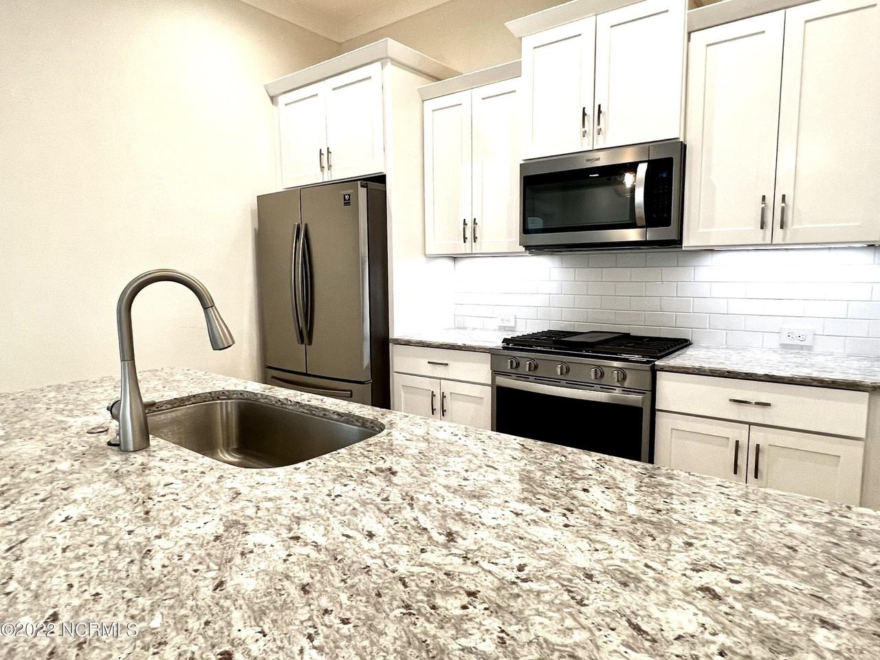 4442 Bannock Cir - Photo 4 of 15