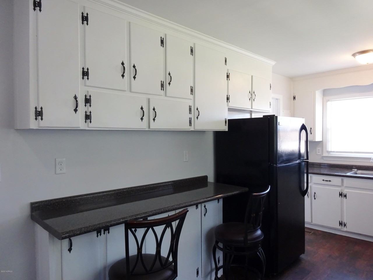 5 Dewitt St - Photo 6 of 25