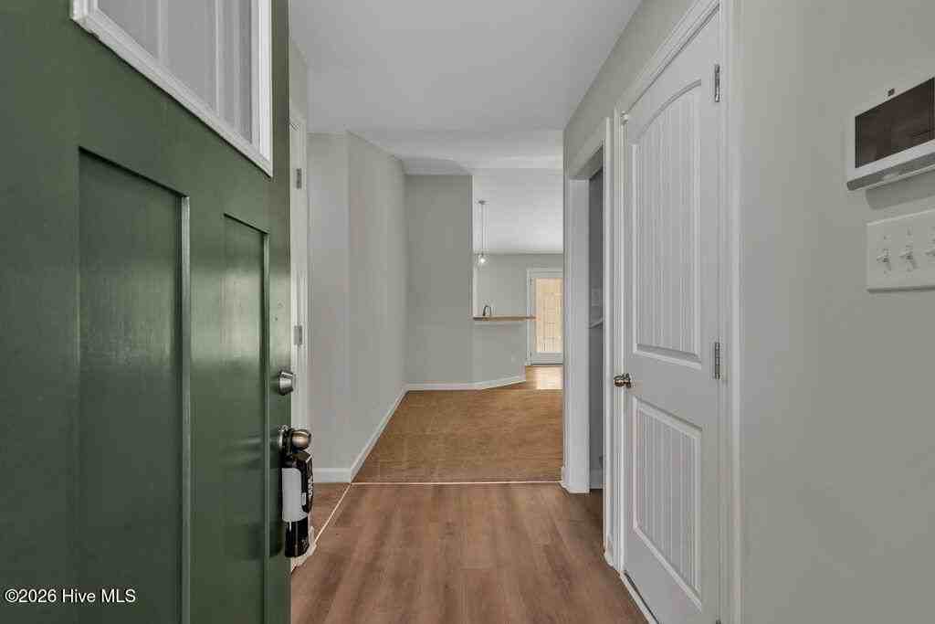 202 Browns Ferry Rd - Photo 3 of 34