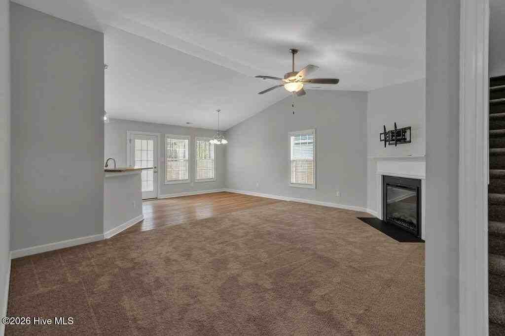 202 Browns Ferry Rd - Photo 4 of 34