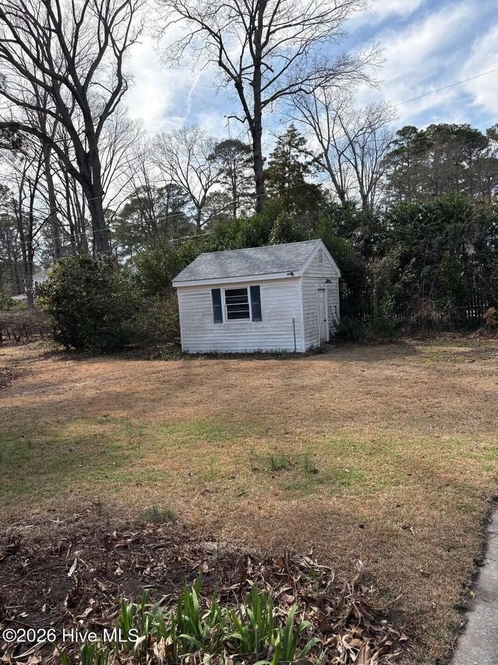 1715 S Elm St - Photo 2 of 27