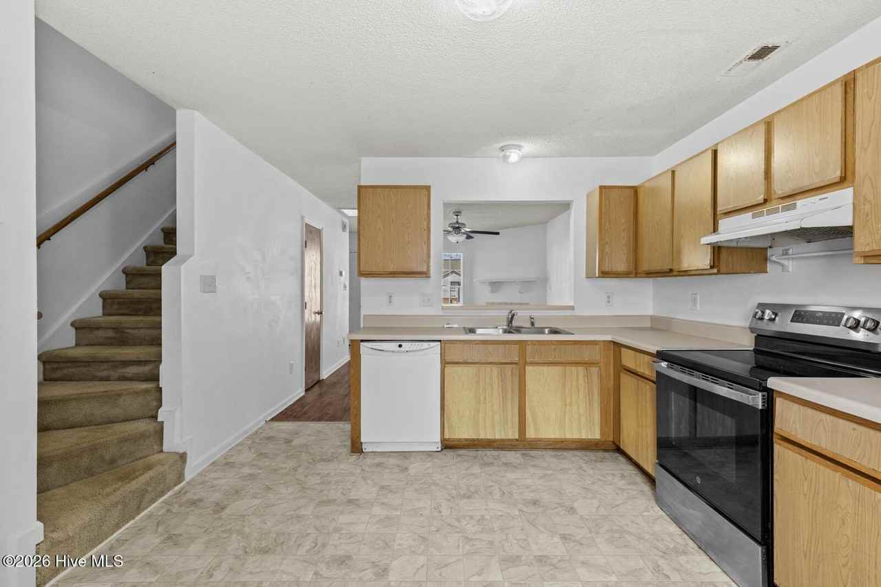 1080 W Pueblo Dr - Photo 6 of 16