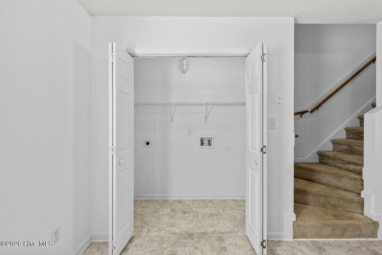 1080 W Pueblo Dr - Photo 7 of 16