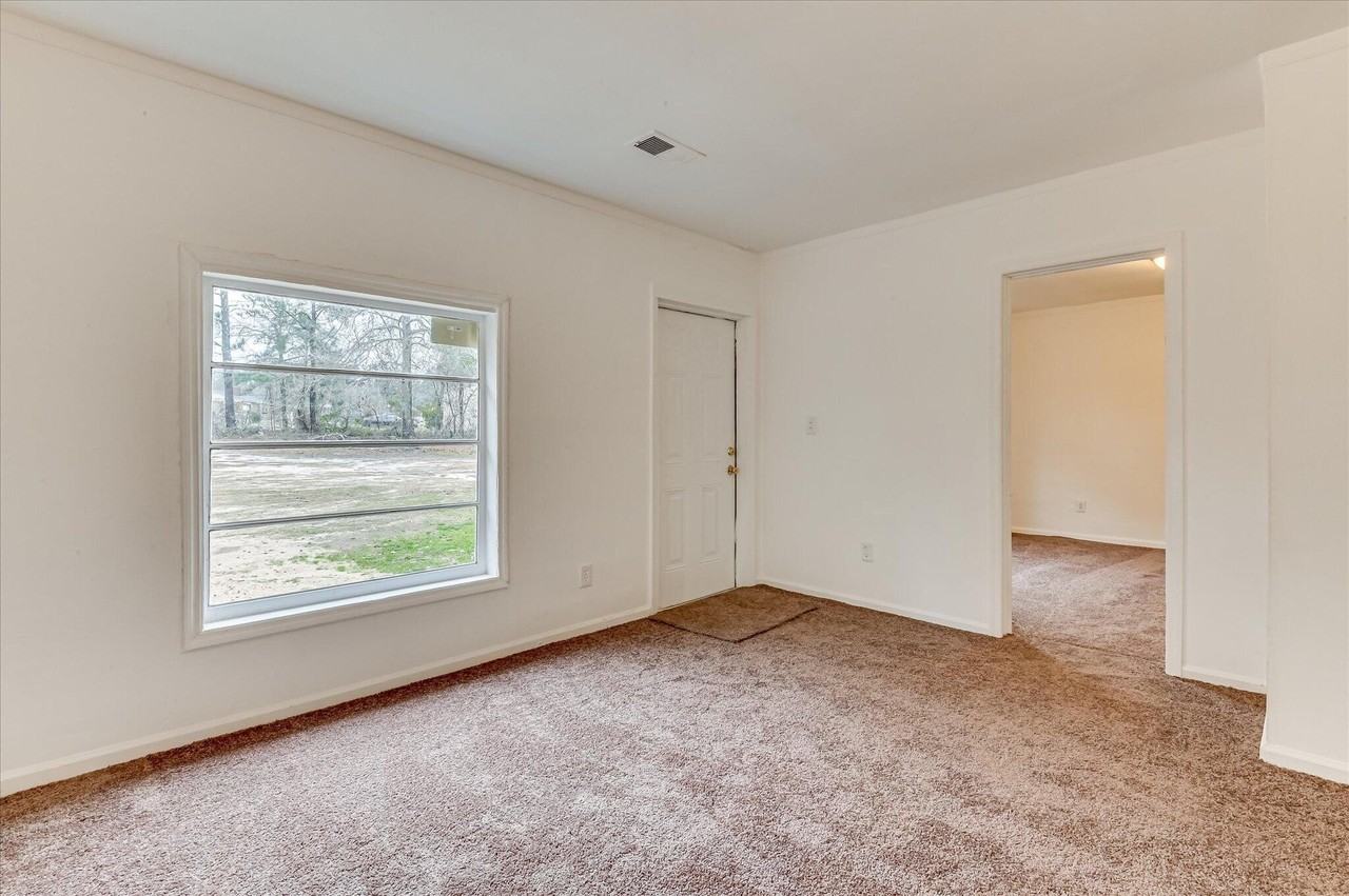 3621 Munich Dr - Photo 4 of 30